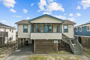 Exterior - 5070- Beach Fort, Beach Fort: 4-bedroom, 2-bathroom house, short walk to the beach. (Kill Devil Hills)