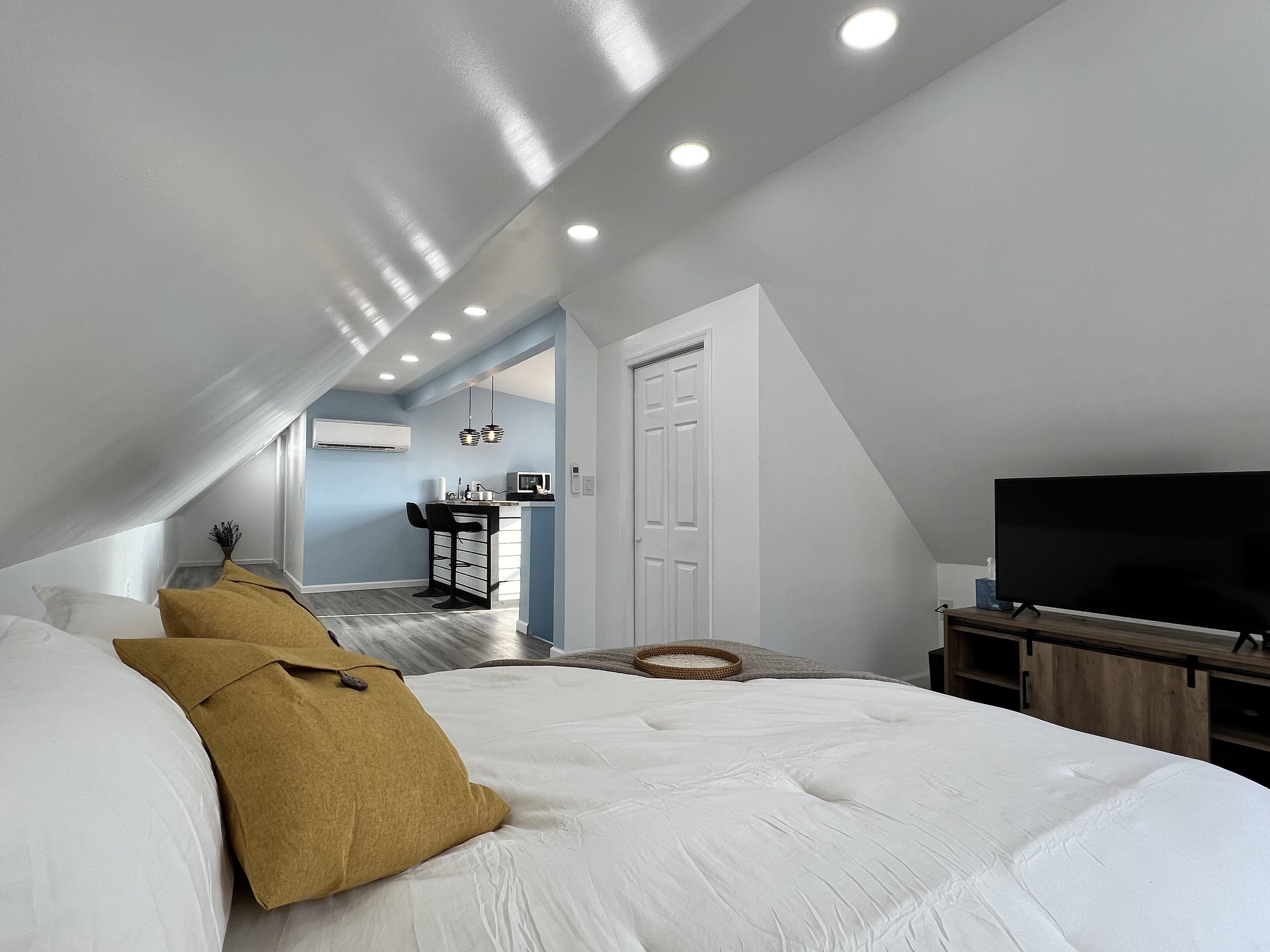 Dupleks Comfort | 1 kamar tidur, seprai premium, setrika/meja setrika, dan Wi-Fi gratis