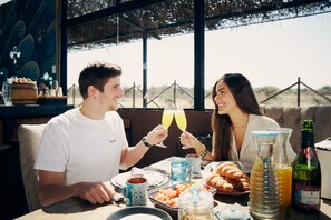 Free daily full breakfast