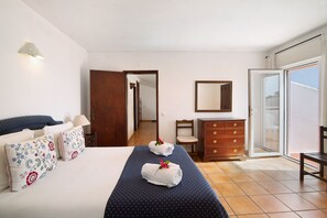 5 habitaciones, tabla de planchar con plancha y wifi gratis 