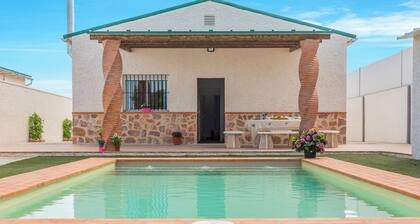 Holiday Home 'Casa Rural Lola - Lantejuela' with Private Pool, Wi-Fi and Air Conditioning
