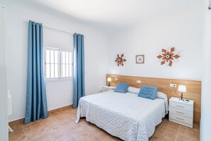 8 makuuhuonetta, silitysrauta/-lauta, ilmainen Wi-Fi, vuodevaatteet