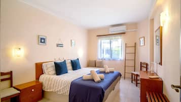 1 chambre, fer et planche Ă repasser, Wi-Fi gratuit, draps fournis