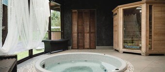 A Polished Retreat: Double Accommodations & Detached Bathroom