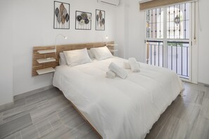 2 bedrooms, free WiFi, bed sheets - Apartment 'Experiencia Marina A107' with Sea View, Wi-Fi and Air Conditioning (Torrox)