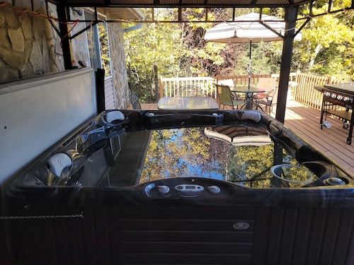 Lewis & Clark Trail Hideaway, SD side / 2 min to the lake / 10 min to Yankton.