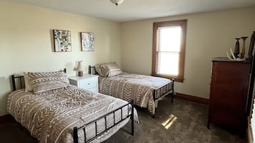 4 bedrooms, WiFi, bed sheets