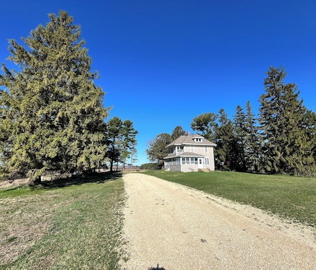 Exterior. Quiet Recreational Getaway
