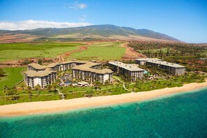 On the beach - Westin Ka’annapali Ocean Resort Villas, North. Beachfront hotel.  (Lahaina)
