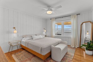 5 bedrooms, free WiFi, bed sheets