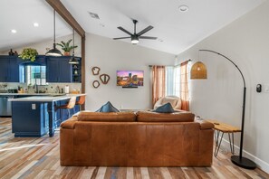 Living area - Urban Boutique - Downtown PHX (Phoenix)