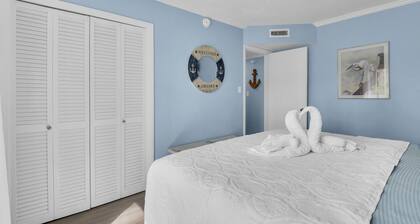 Experience mid-century charm at the Mariner!