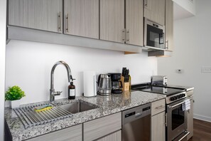 Fridge, microwave, oven, stovetop - Urban DT Chic Studio with Private Balcony! (Birmingham)