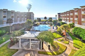 Piscine extérieure, piscine chauffée