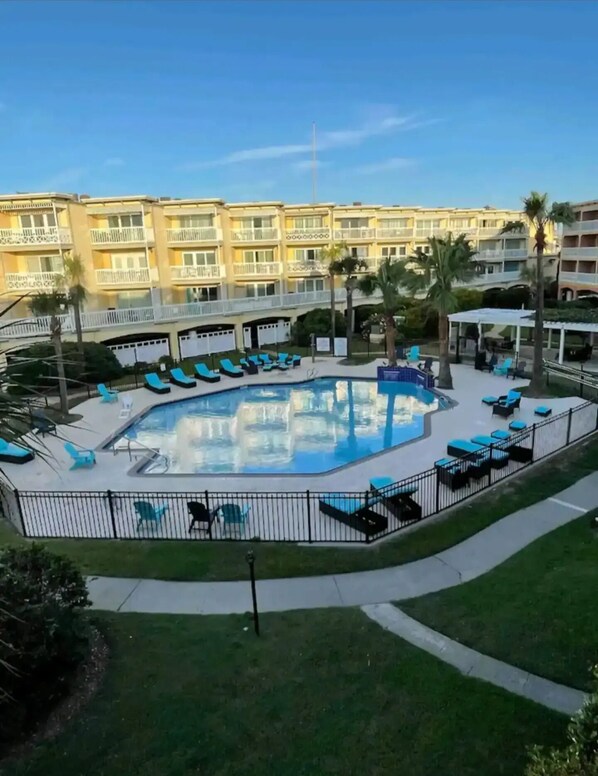 Outdoor pool, a heated pool