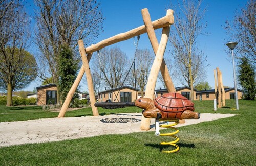 Luxe Chalet in Prachtig Natuurgebied aan de Maas