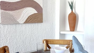 Villa, 2 habitaciones | Cocina privada | Refrigerador con congelador, microondas y licuadora
