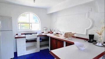 Vila, 2 kamar tidur | Dapur pribadi | Lemari es besar, microwave, blender, dan peralatan masak/sendok-piring