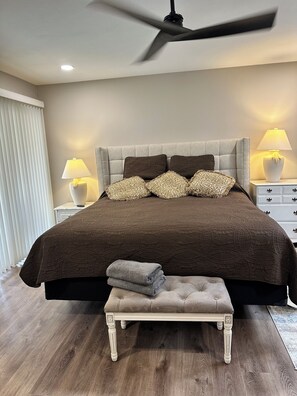 3 bedrooms, in-room safe, desk, iron/ironing board
