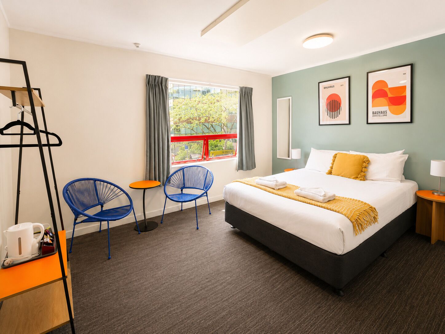 Deluxe Double Room, 1 Queen Bed, Shared Bathroom | WiFi (free), bed sheets