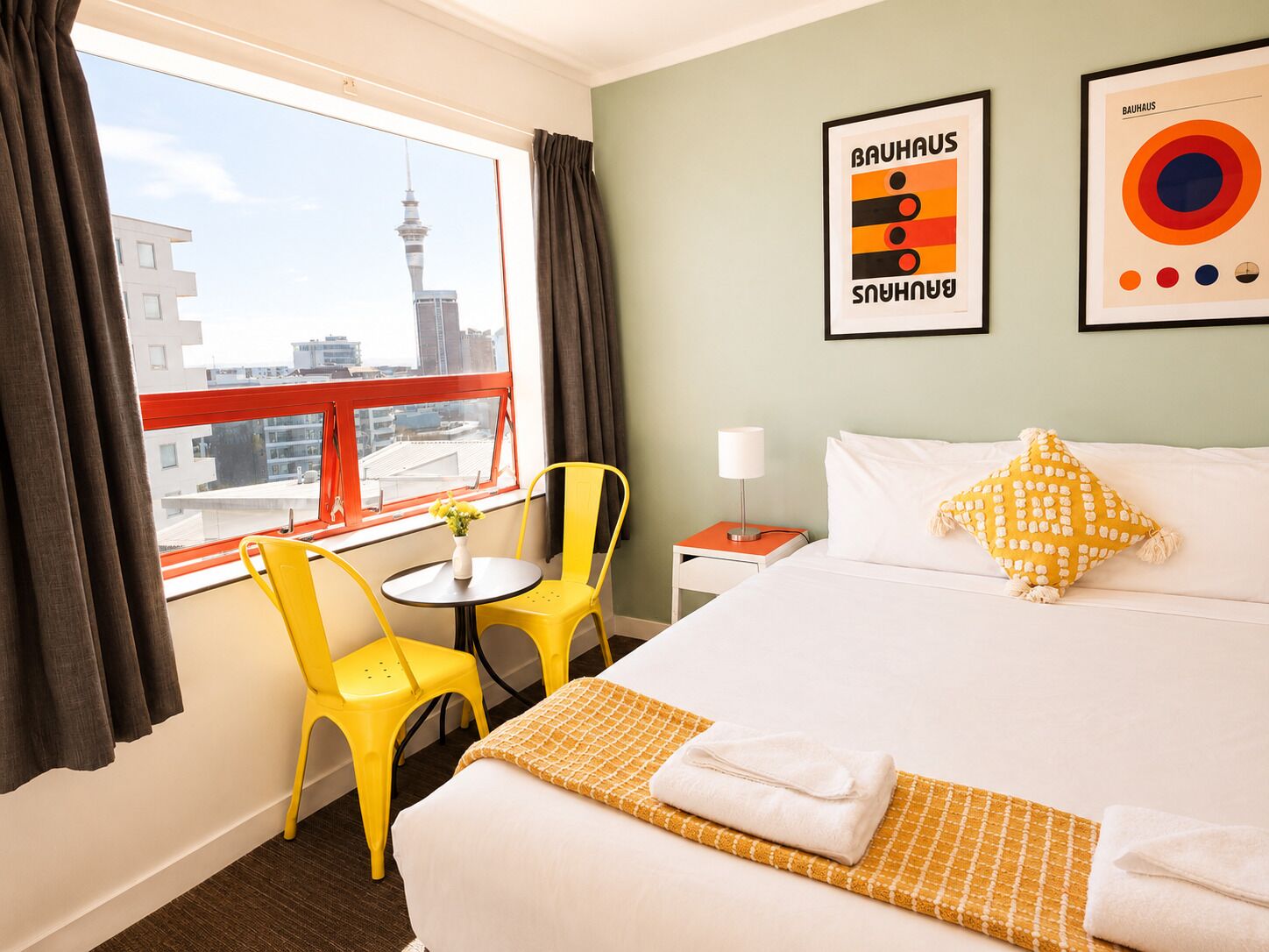 Klassieke studio, 1 queensize bed, en-suite badkamer, uitzicht op de stad | Gratis wifi, beddengoed