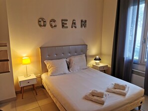 3 عدّة غرف نوم وواي فاي مجانًا وملاءات أسرّة