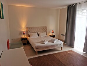3 bedrooms, free WiFi, bed sheets