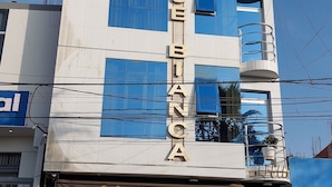 Front of property - Samaná Hostal (Tacna)