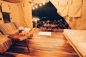 TENT - 2 ADULTS | 埃及棉床单、高档床上用品、迷你吧、特色家居