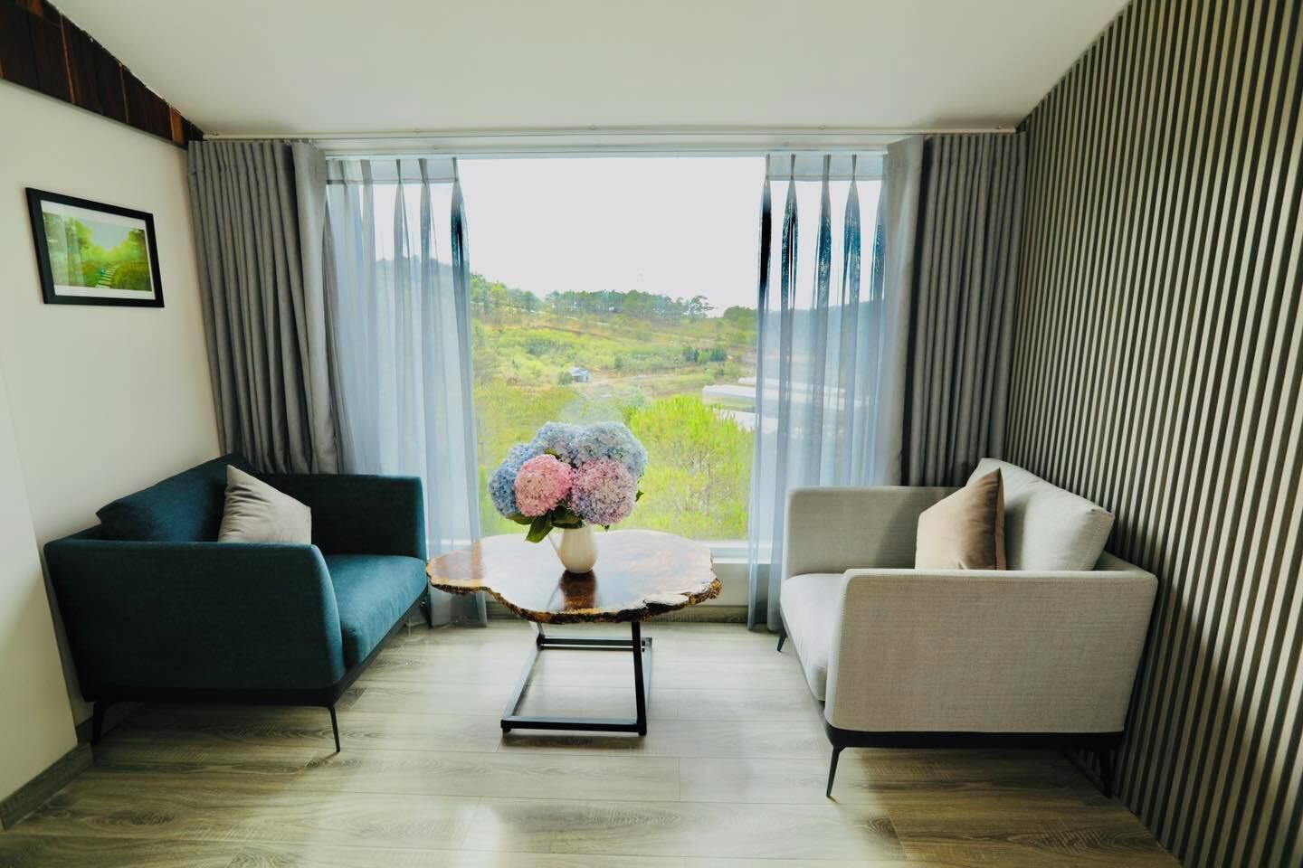 VILLA DELUXE | Living area | 24-inch TV with premium channels