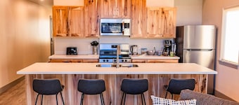 Lakeshore Lodging Luxury Suites