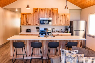 Lakeshore Lodging Luxury Suites