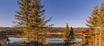Lakeshore Lodging Luxury Suites