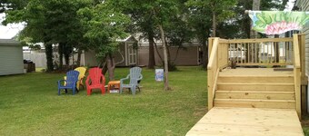 Only10 minute walk to the Inland side of Sound, 3 mile  Emerald Isle Beach,Pets