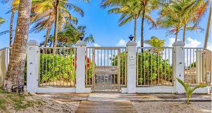 Sand Dollar Beachfront Condo! New upgrades, steps from the beach! Paradise!