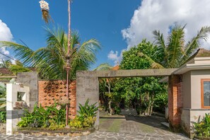 Interior entrance - D&B Mandala Villas (Ubud)