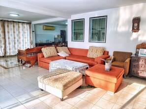 Family Room, 3 Bedrooms | Living area