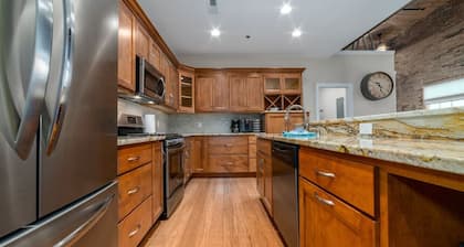 WLU & VMI’s Urban Retreat with Private Parking