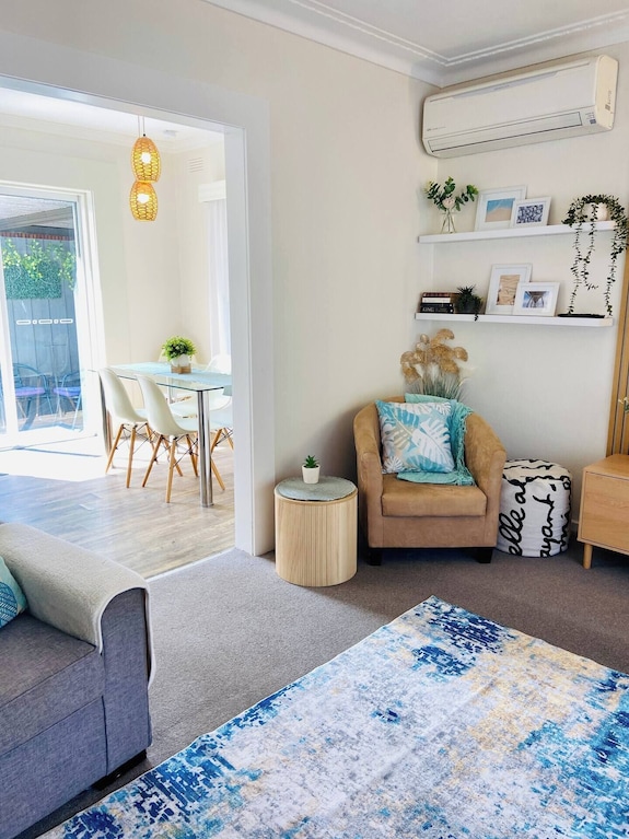 Greenviewbfast,wifi,fetchwalk2pizza,liquor - Geelong