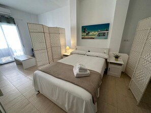 Fer et planche à repasser, Wi-Fi, draps fournis