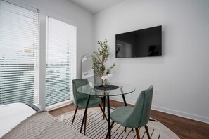 1 bedroom, desk, iron/ironing board, WiFi