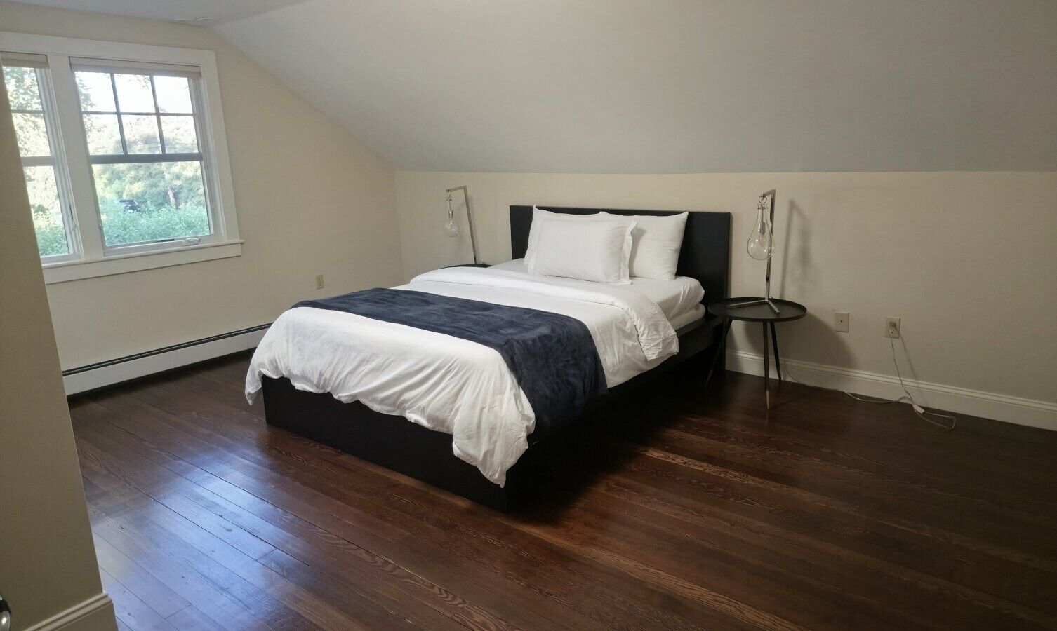 4 Schlafzimmer, Schreibtisch, Bügeleisen/Bügelbrett, kostenloses WLAN