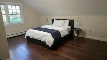 4 Schlafzimmer, Schreibtisch, Bügeleisen/Bügelbrett, kostenloses WLAN