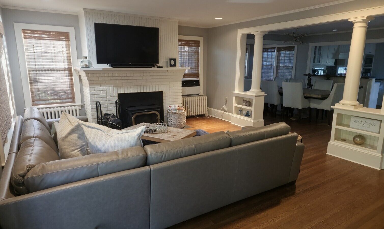 Smart TV, fireplace, computer monitors