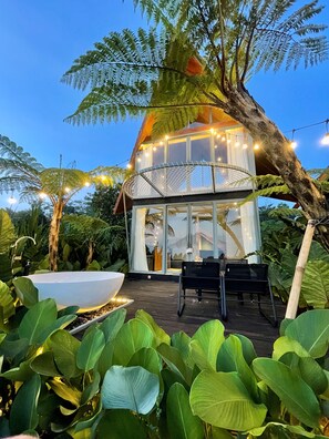 Room - Black Wood Cabin (Kintamani)