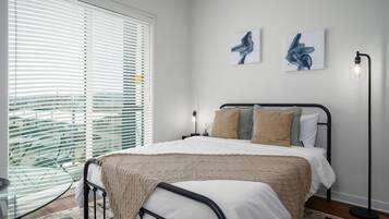 1 dormitorio, escritorio, tabla de planchar con plancha y wifi gratis