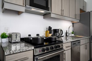 Fridge, microwave, oven, stovetop - Modern Studio Getaway w/Private Balcony 
 (Birmingham)