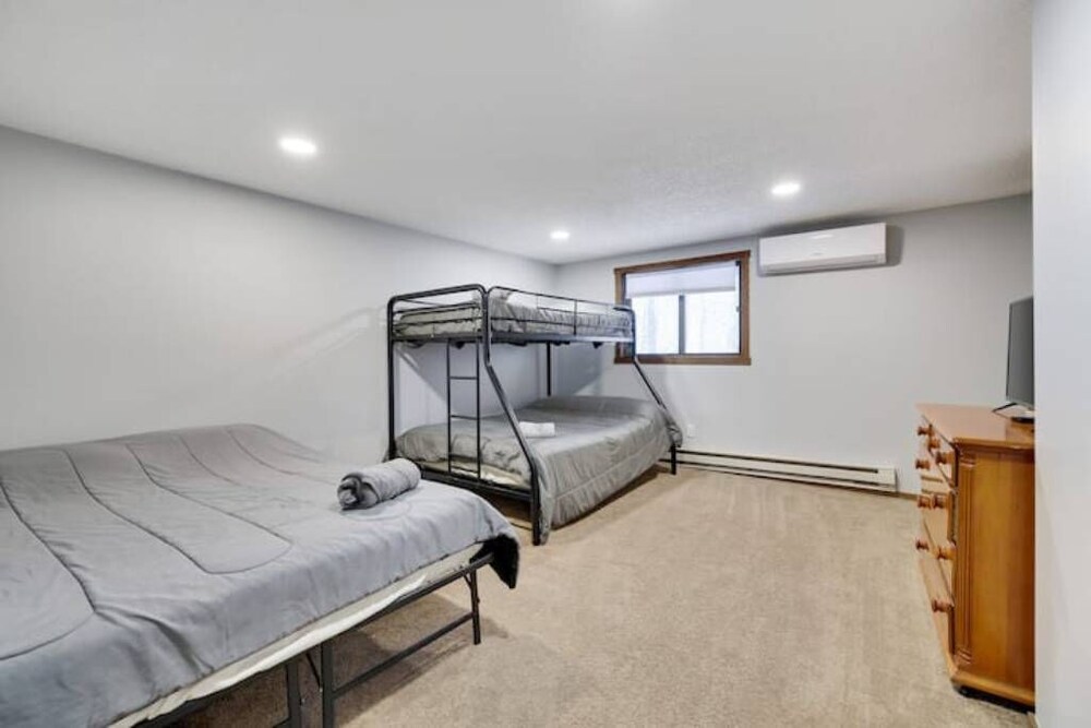 Ski in/Out Camelback, Waterpark, Grill, Pool, Hiking Tannersville