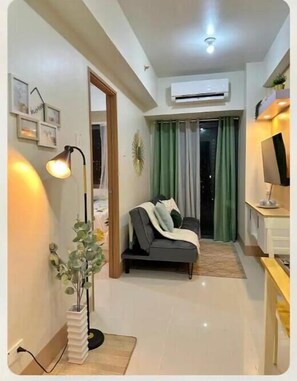 1 slaapkamer, een strijkplank/strijkijzer, gratis wifi, beddengoed