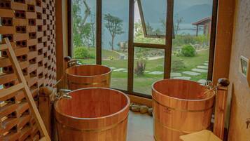 Sauna, hot tub, steam room